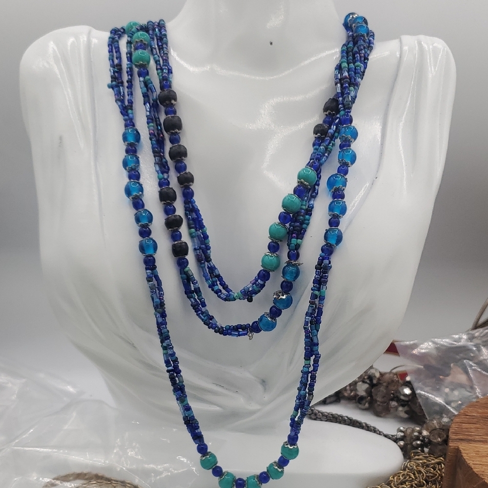 Elegant Blue Glass Beaded Necklace 34 Inch N3829